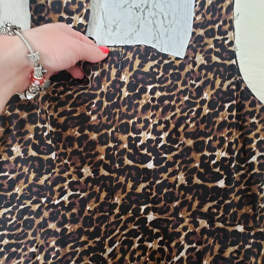 💕 Forever 21 Leopard Print Mini Dress Size Large - Picture 5 of 7